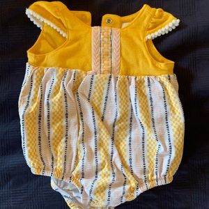Newborn girls clothing